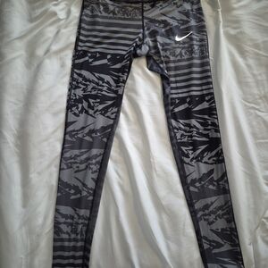 Nike Black and Gray Patterned Leggings